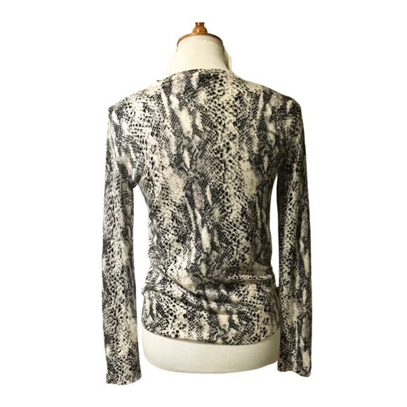 Equipment Animal Print Sweater w/ Zipper accent at neckline Sz. Small - Picture 6 of 6